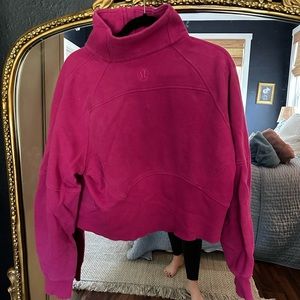 Lululemon scuba funnel neck m/l in used condition.l